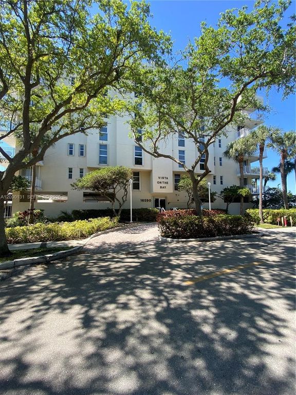 16590 NE 26th Ave 202, North Miami Beach, FL 33160