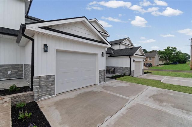 115 E 3rd Street, Lawson, MO 64062