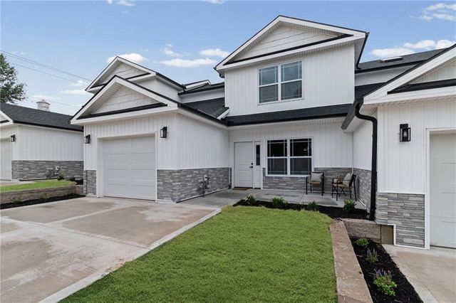 115 E 3rd Street, Lawson, MO 64062