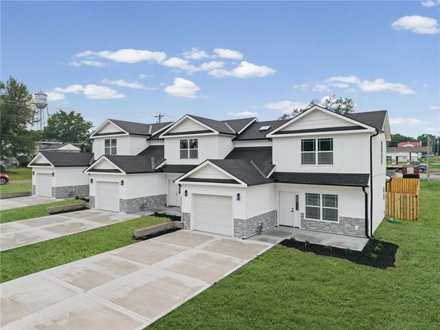 115 E 3rd Street, Lawson, MO 64062