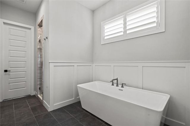 17021 Lucille Street, Overland Park, KS 66221