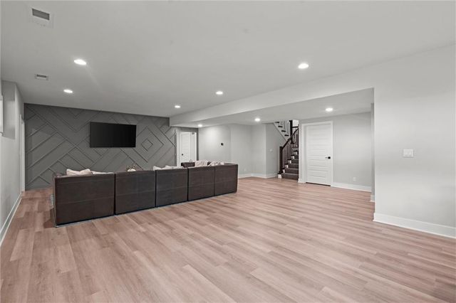 17021 Lucille Street, Overland Park, KS 66221