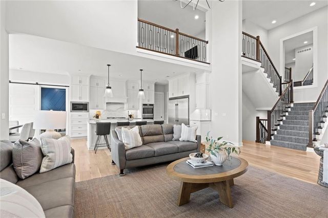 17021 Lucille Street, Overland Park, KS 66221
