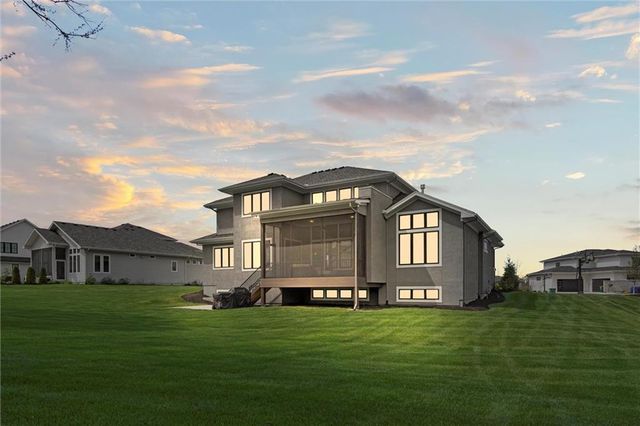 17021 Lucille Street, Overland Park, KS 66221