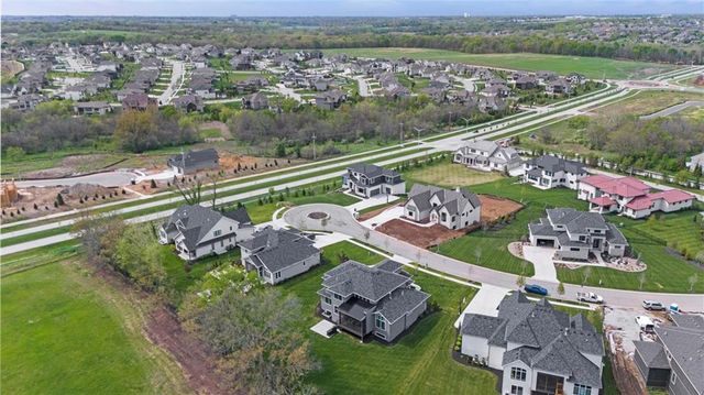 17021 Lucille Street, Overland Park, KS 66221
