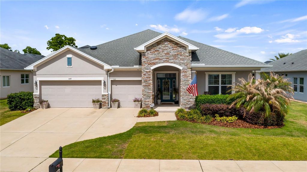 Image 1 of property listing at 16451 GOOD HEARTH BOULEVARD, Clermont, FL 34711