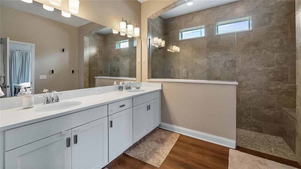 Image 14 of property listing at 16451 GOOD HEARTH BOULEVARD, Clermont, FL 34711