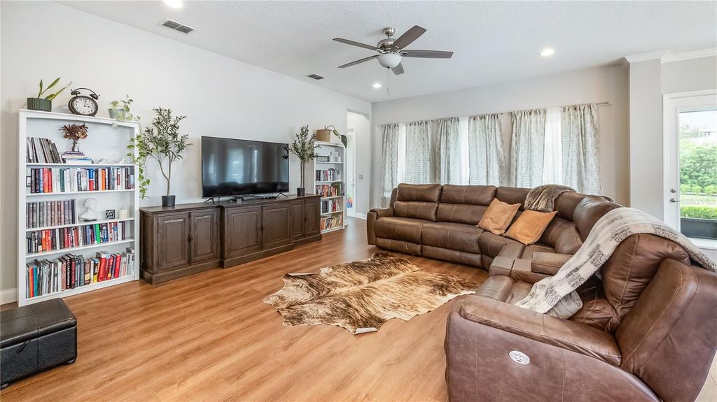 Image 20 of property listing at 16451 GOOD HEARTH BOULEVARD, Clermont, FL 34711