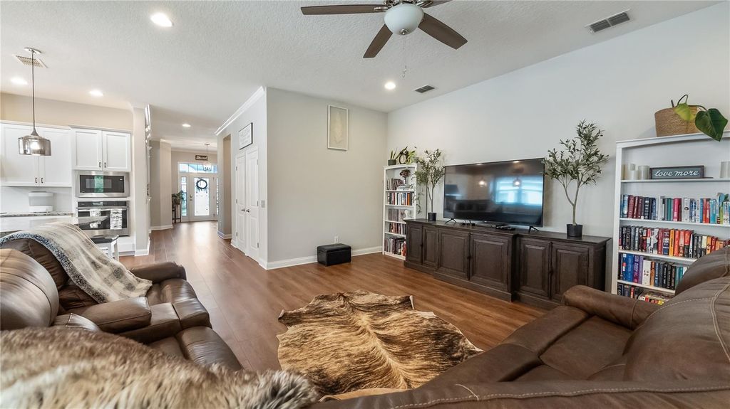 Image 22 of property listing at 16451 GOOD HEARTH BOULEVARD, Clermont, FL 34711