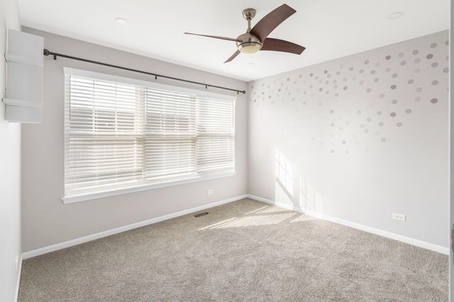 375 N Commerce Street, Aurora, IL 60504