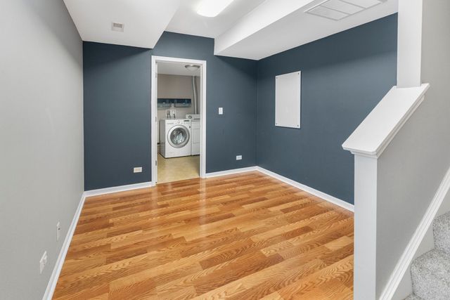 375 N Commerce Street, Aurora, IL 60504