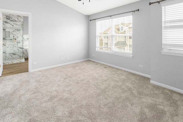 375 N Commerce Street, Aurora, IL 60504