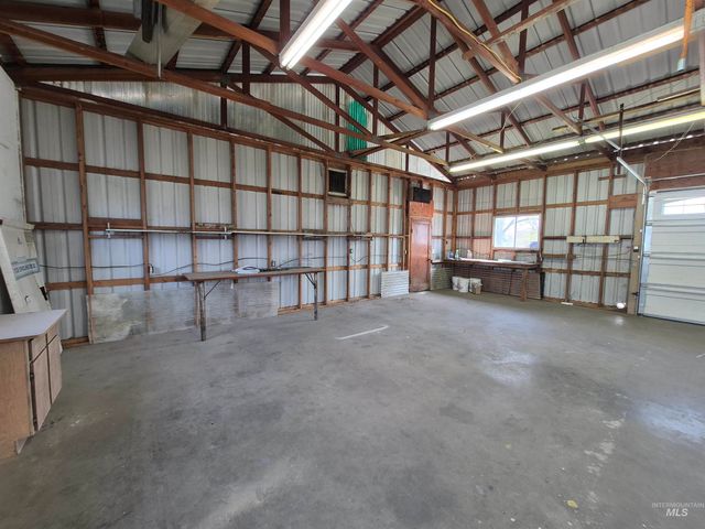 602 7th Ave W, Gooding, ID 83330