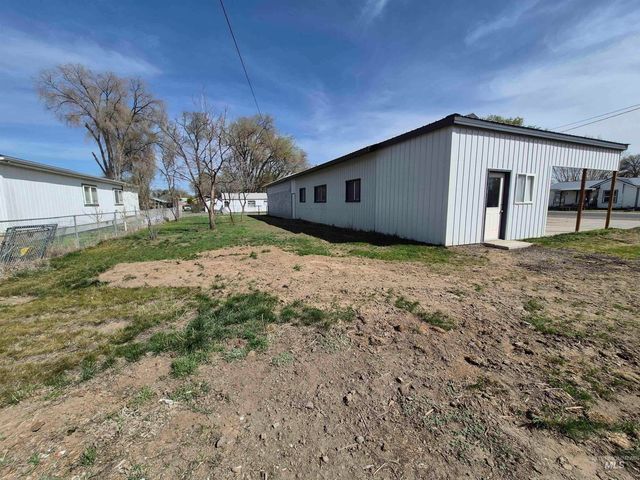 602 7th Ave W, Gooding, ID 83330
