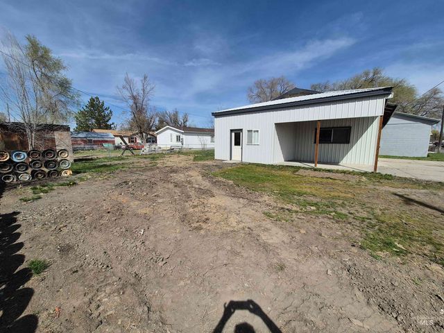 602 7th Ave W, Gooding, ID 83330