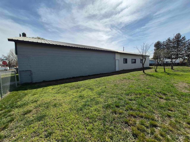 602 7th Ave W, Gooding, ID 83330