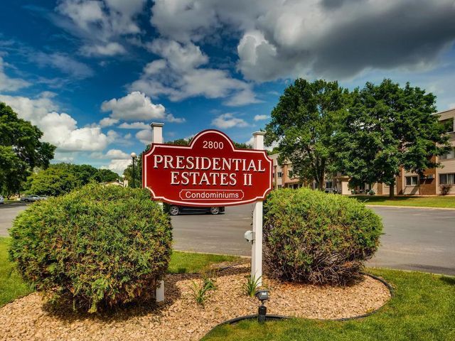 2800 Hillsboro Avenue N 220, New Hope, MN 55427