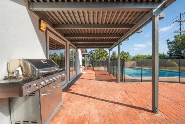 6641 Murray Park Drive, San Diego, CA 92120