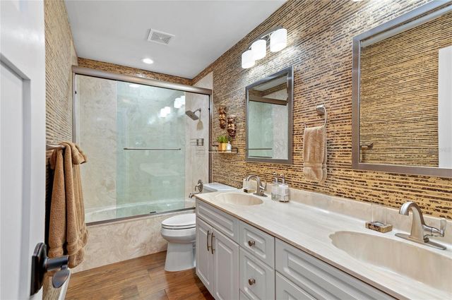 315 N CAUSEWAY C-402, New Smyrna Beach, FL 32169