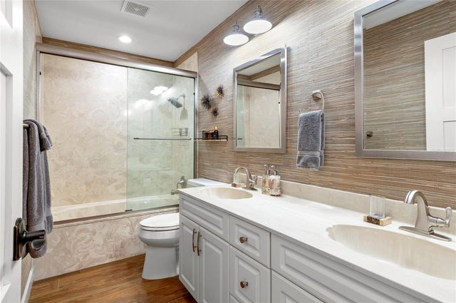 315 N CAUSEWAY C-402, New Smyrna Beach, FL 32169