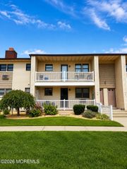 36 Wharfside Drive, Monmouth Beach, NJ 07750