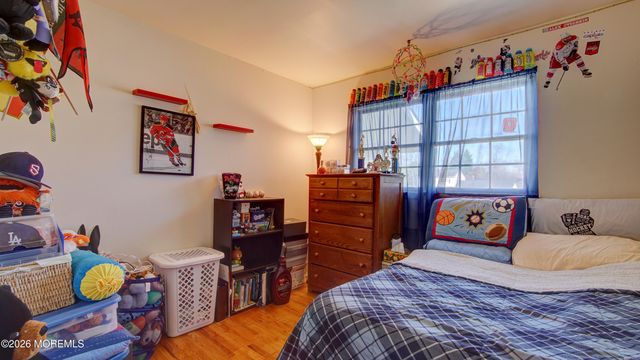 11 Sheffield Drive, Manalapan, NJ 07726