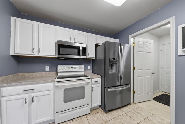 2612 Bluewater Street, Ypsilanti Twp, MI 48198