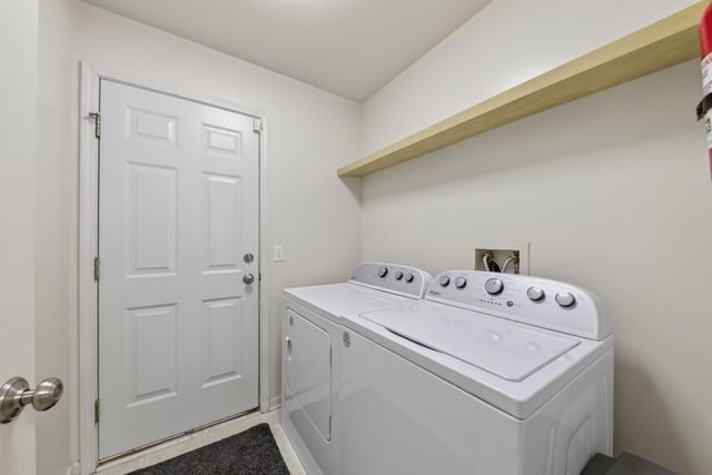 2612 Bluewater Street, Ypsilanti Twp, MI 48198