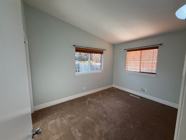 1604 S Woodlawn Rd, Spokane Valley, WA 99216