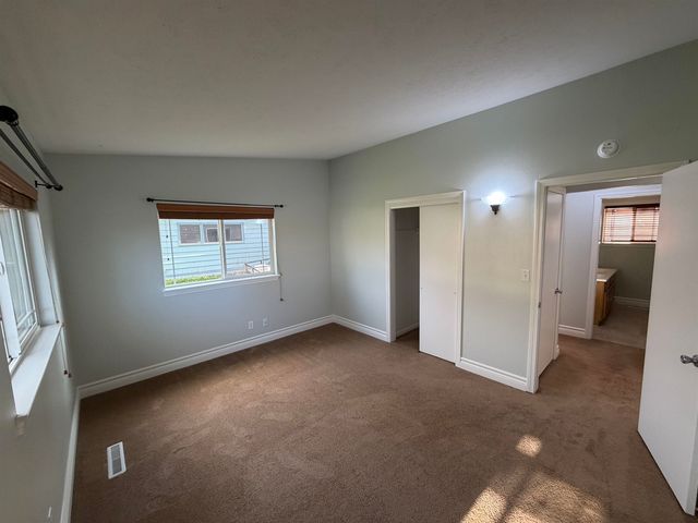 1604 S Woodlawn Rd, Spokane Valley, WA 99216