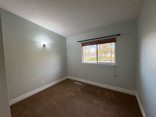 1604 S Woodlawn Rd, Spokane Valley, WA 99216