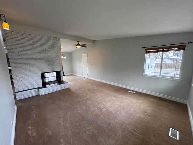 1604 S Woodlawn Rd, Spokane Valley, WA 99216