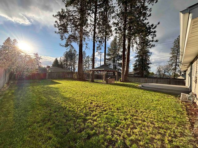 1604 S Woodlawn Rd, Spokane Valley, WA 99216