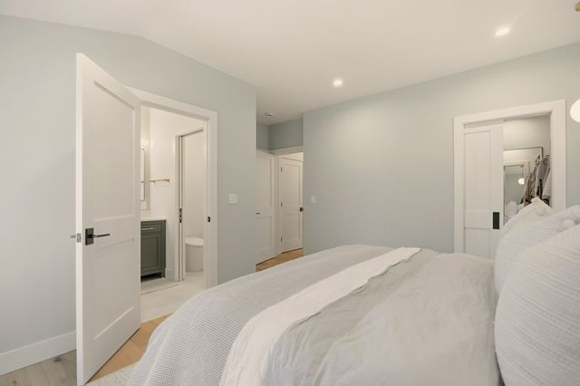 8 Kerins Terrace, Newport, RI 02840