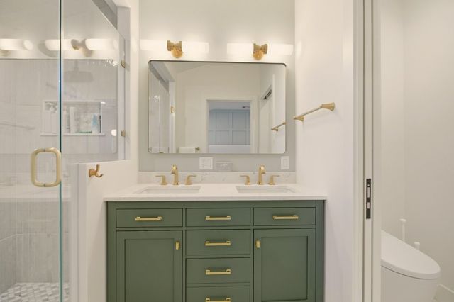 8 Kerins Terrace, Newport, RI 02840