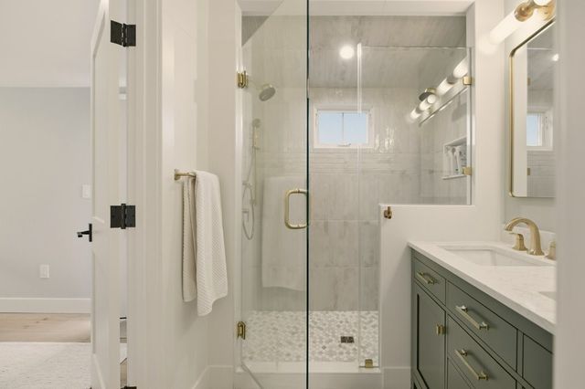 8 Kerins Terrace, Newport, RI 02840