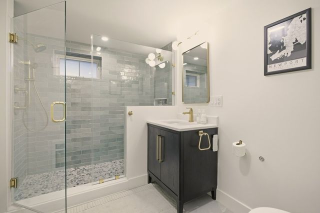 8 Kerins Terrace, Newport, RI 02840