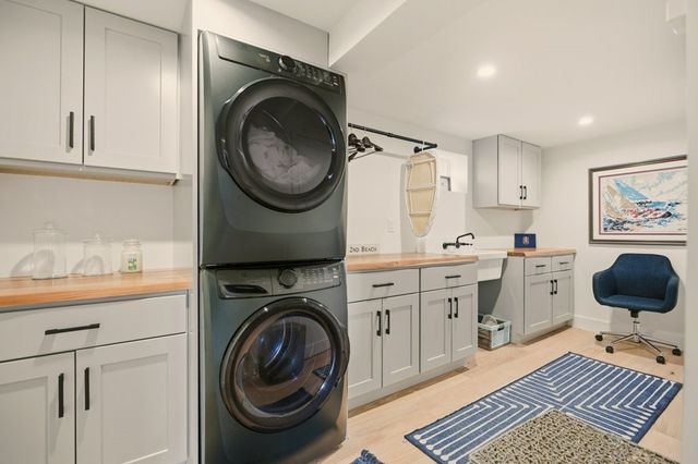 8 Kerins Terrace, Newport, RI 02840