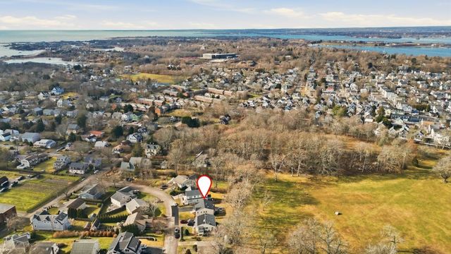 8 Kerins Terrace, Newport, RI 02840