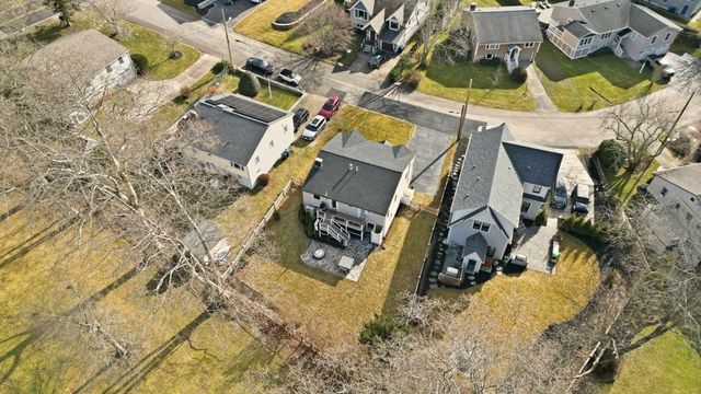 8 Kerins Terrace, Newport, RI 02840