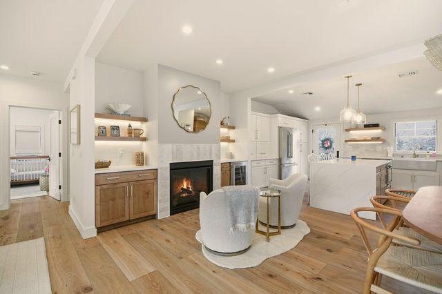 8 Kerins Terrace, Newport, RI 02840