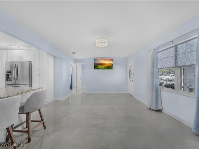 77 glenmont DR W, North Fort Myers, FL 33917