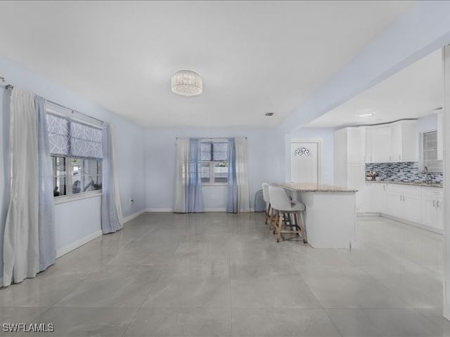 77 glenmont DR W, North Fort Myers, FL 33917