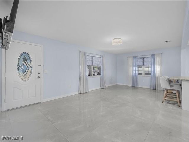 77 glenmont DR W, North Fort Myers, FL 33917