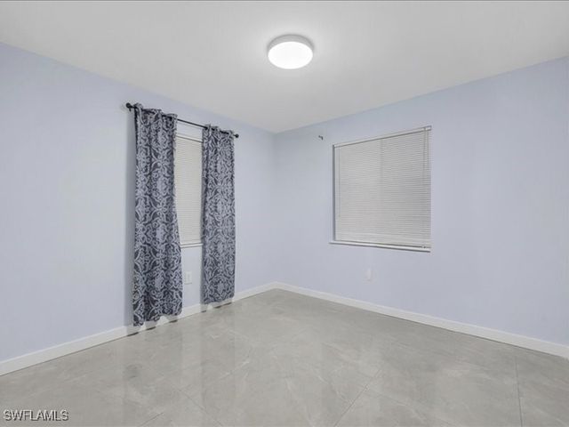 77 glenmont DR W, North Fort Myers, FL 33917