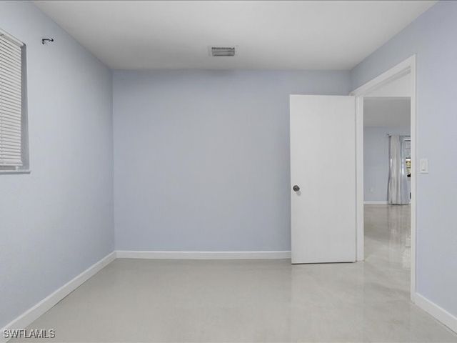 77 glenmont DR W, North Fort Myers, FL 33917