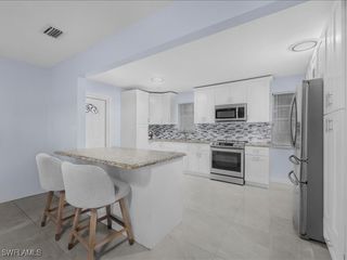 77 glenmont DR W, North Fort Myers, FL 33917