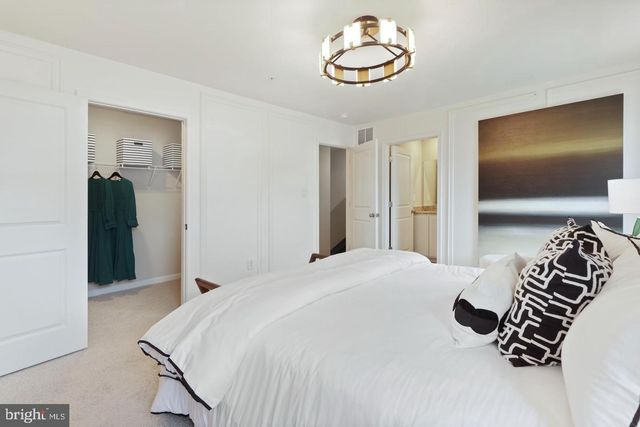 1995 FAUNA DR, Frederick, MD 21702