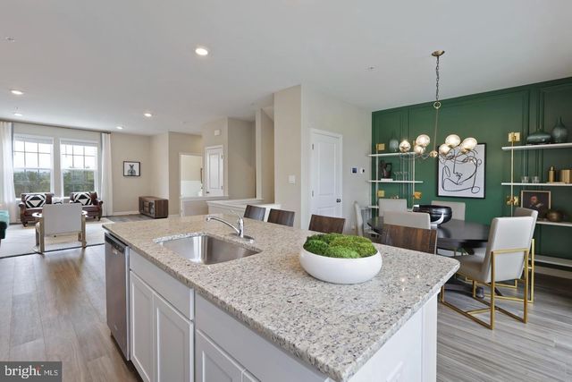 1995 FAUNA DR, Frederick, MD 21702