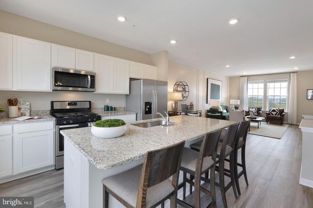 1995 FAUNA DR, Frederick, MD 21702